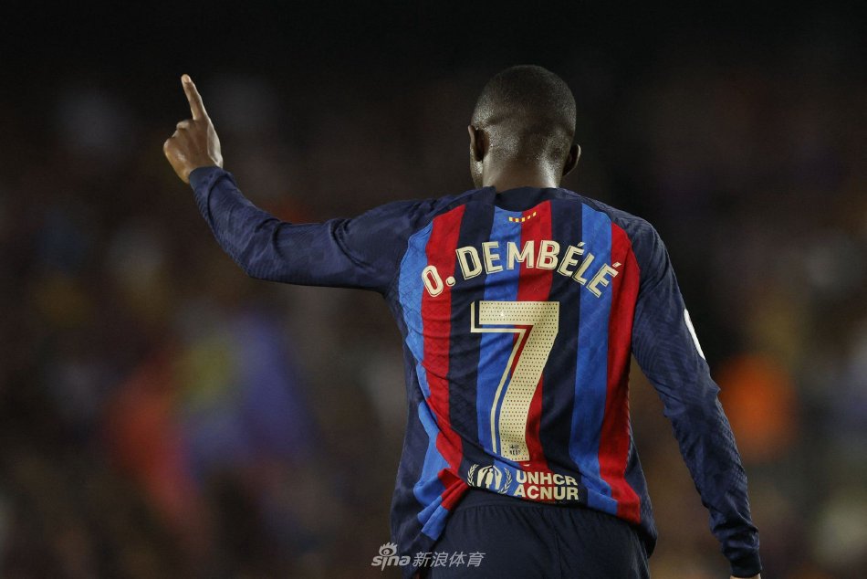 伤而陷入低 伤而陷入低